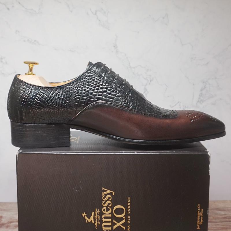 2021 new men's oxford shoes with pointed toe brown black classic men's formal shoes pattern leather formal men's shoes